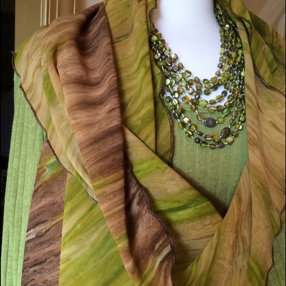 Gorgeous Scarf - Picture 6 of 8